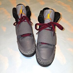 Air Jordan Spizike Kids Sneakers - Gray and Maroon